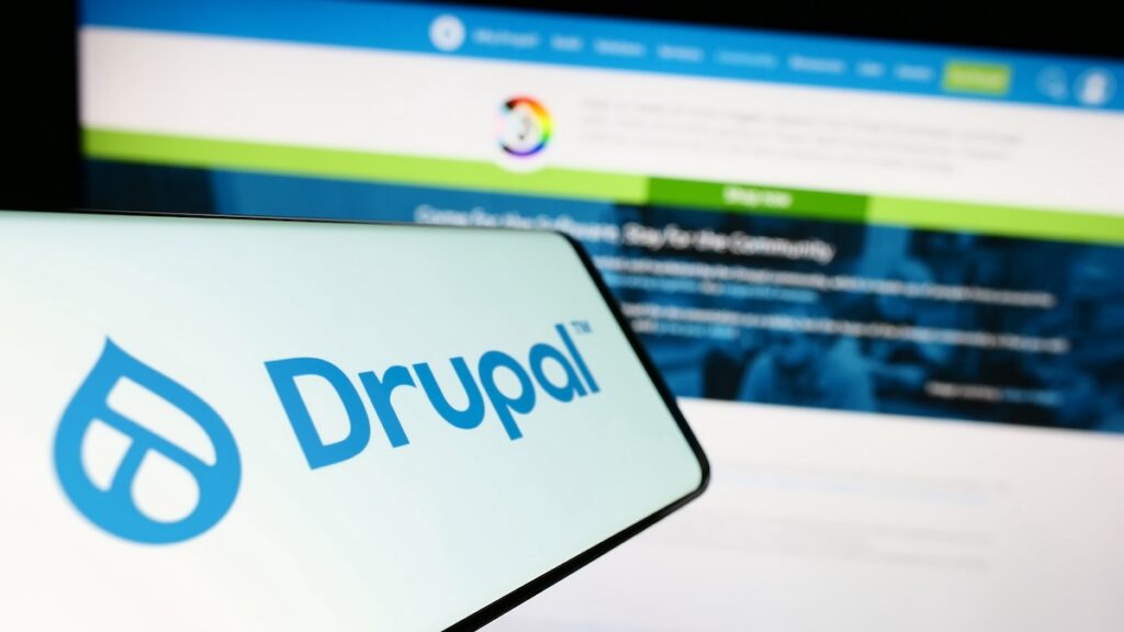 Drupal avertizează: vulnerabilitate deosebit de critică în Commerce Core, exploatată activ